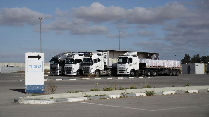   Israel lässt erstmals wieder Lkw mit Hilfsgütern in den Gazastreifen  