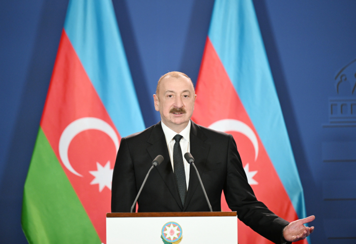 İlham Əliyev: "Macarıstanla Azərbaycan dost ölkələr, strateji tərəfdaşlardır" İlham Əliyev: "Macarıstanla Azərbaycan dost ölkələr, strateji tərəfdaşlardır"