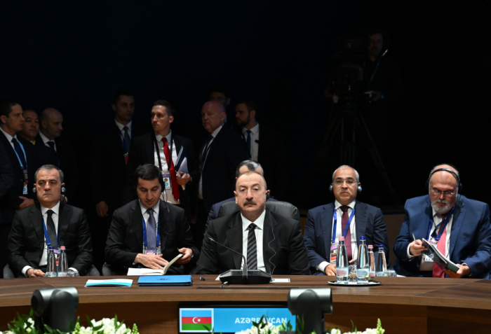 Président azerbaïdjanais: Notre coopération avec les États turciques dans le secteur des transports se renforce