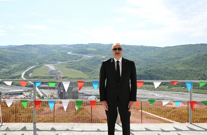    İlham Əliyev Bakı-Qəbələ yolununda görülən işlərlə tanış olub  I FOTO    
