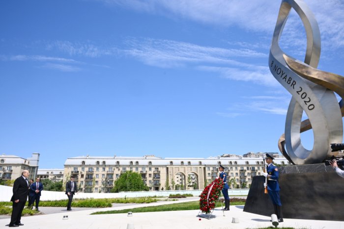   Egyptian Senate Speaker visits Victory Park  