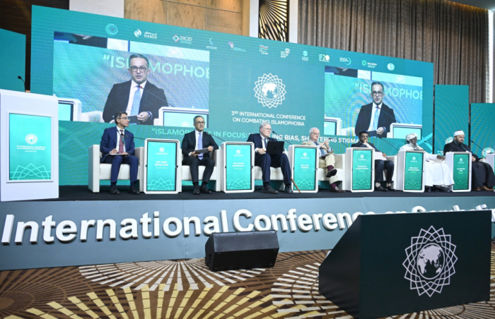 Baku-hosted international conference features discussions on “Global Trends in Islamophobia: Challenges and Responses”