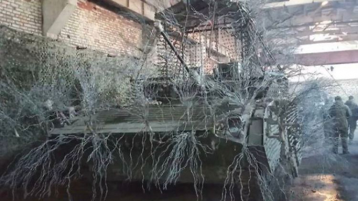   Ukrainer zerstören russischen "Stachelschwein"-Panzer  