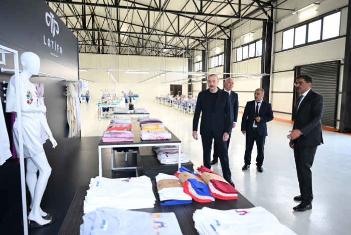 İlham Əliyev Laçında tikiş fabrikinin açılışında   I FOTO  