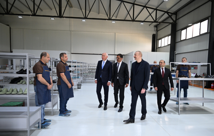   Ilham Aliyev participe à l’inauguration de la filiale de Latchine de l’usine de chaussures PIRSHAGHY  