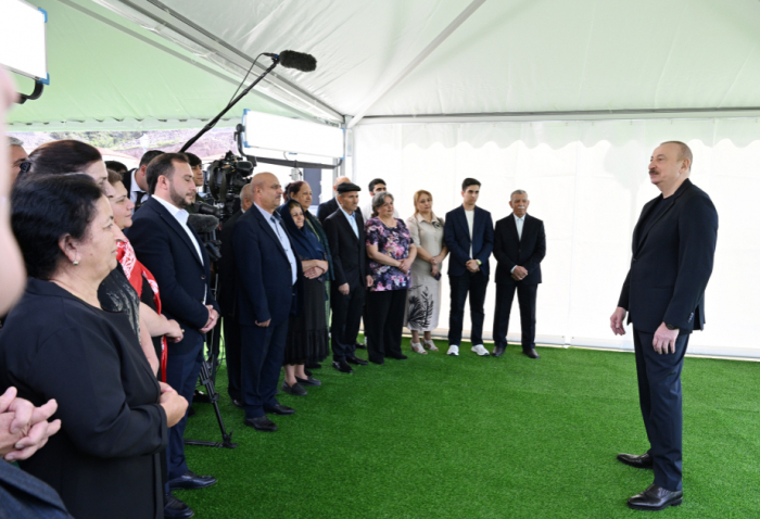       İlham Əliyev:    "Bərpa edilmiş şəhər və kəndlərimizin sayı 15-ə çatıb"   