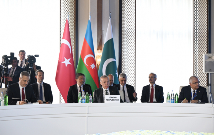 Ərdoğan: "Laçın Hava Limanı regionun inkişafına töhfə verəcək" Ərdoğan: "Laçın Hava Limanı regionun inkişafına töhfə verəcək"
