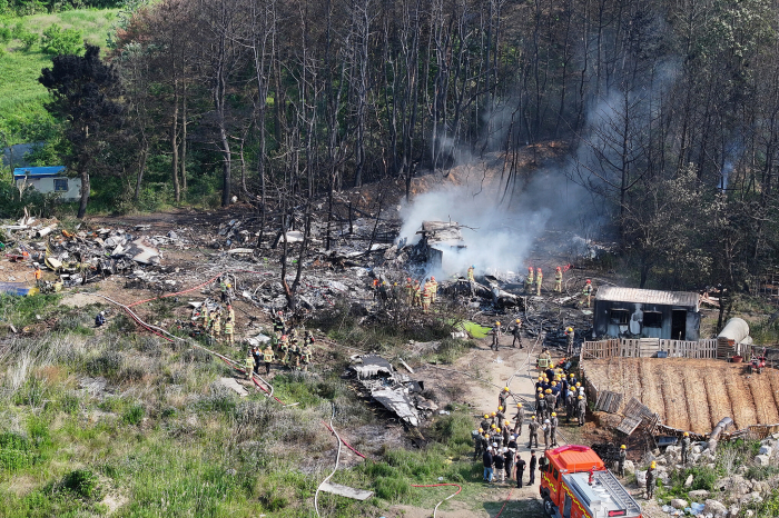 South Korean navy patrol aircraft crashes killing 4 crew