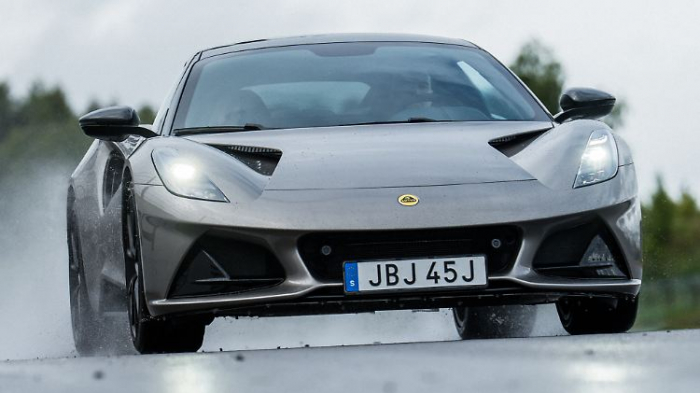   Lotus Emira Turbo SE - mit Sonderausstattung in Serie  
