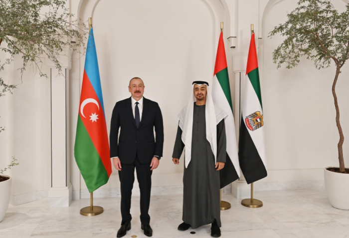  Ilham Aliyev führt Telefongespräche mit dem Präsidenten der Vereinigten Arabischen Emirate 