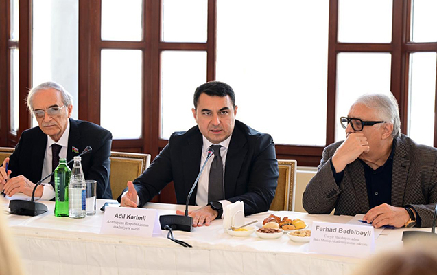    Nazir mədəniyyət xadimləri ilə görüşüb   