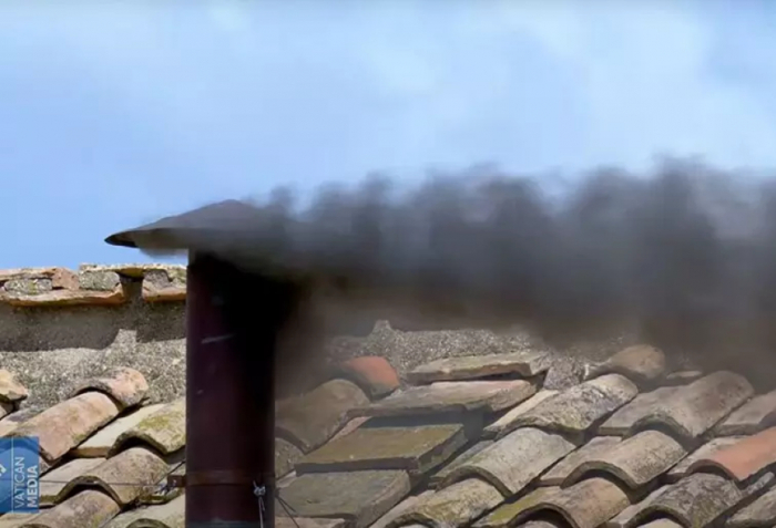 Black smoke from conclave again, no pope elected