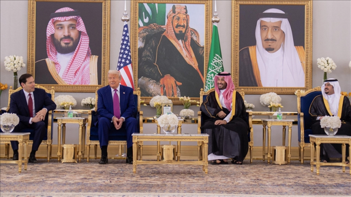 Trump, bin Salman hold talks as US president arrives in Saudi Arabia for Mideast tour