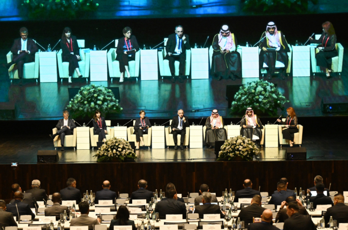  Baku hosts 6th plenary meeting of GlobE Network 