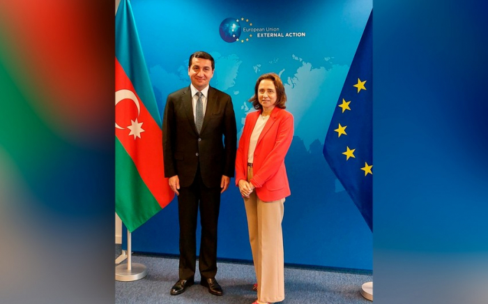 Hikmət Hacıyev Aİ-nin Xarici Fəaliyyət Xidmətinin baş katibi ilə görüşüb Hikmət Hacıyev Aİ-nin Xarici Fəaliyyət Xidmətinin baş katibi ilə görüşüb