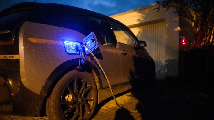   E-Autos nicht nur umweltfreundlicher, sondern auch billiger  