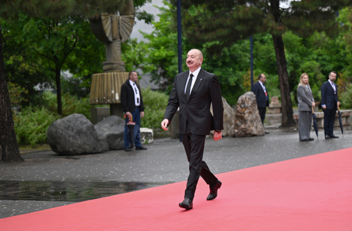    Prezident Avropa Siyasi Birliyi 6-cı Zirvə toplantısında iştirak edib |  FOTOLAR - YENİLƏNİB  