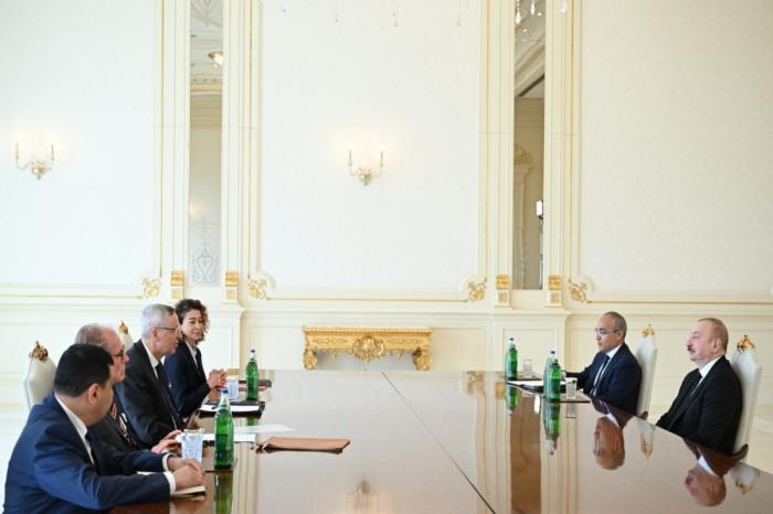  Le président Ilham Aliyev a reçu le directeur général du Comité oriental de l