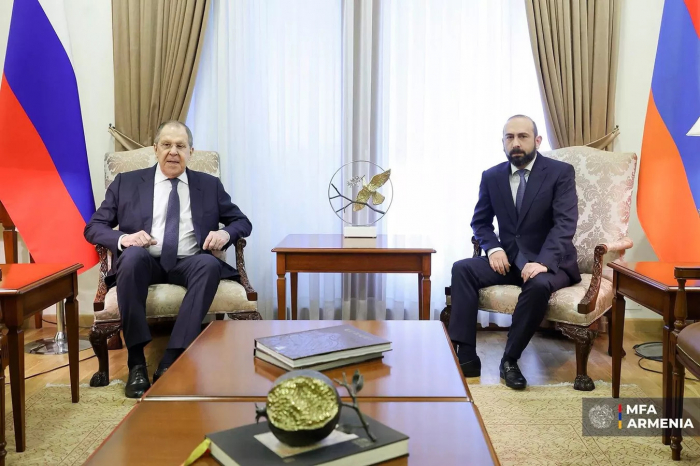    Lavrov Mirzoyanla görüşüb   