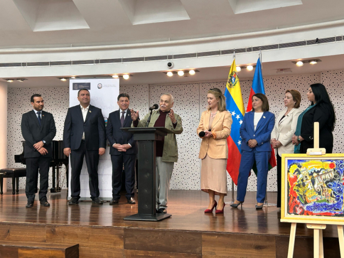 Se inaugura exposición con motivo del 30º aniversario de las relaciones diplomáticas entre Azerbaiyán y Venezuela