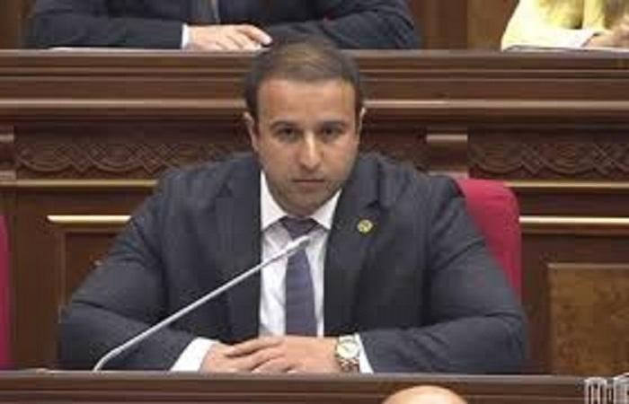 Ermənistanda orduya çağırış yaşı 10 il artırıla bilər Ermənistanda orduya çağırış yaşı 10 il artırıla bilər