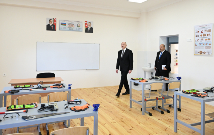   Presidente Ilham Aliyev asistió a la inauguración de la escuela secundaria de la aldea de Kangarli en Aghdam  