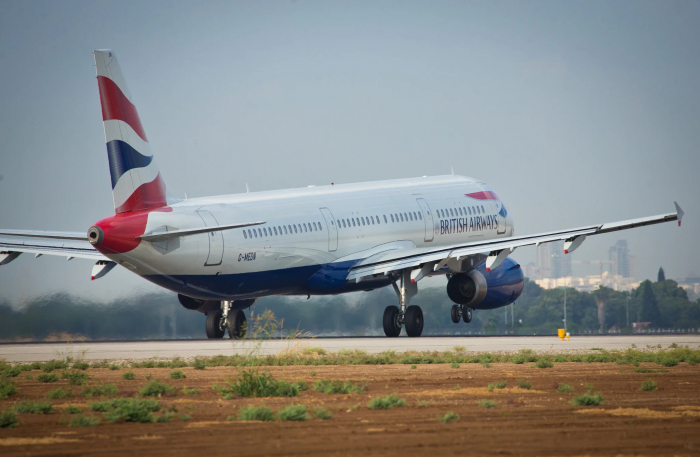 Britaniya İsrailə uçuşları daha bir ay təxirə salıb Britaniya İsrailə uçuşları daha bir ay təxirə salıb