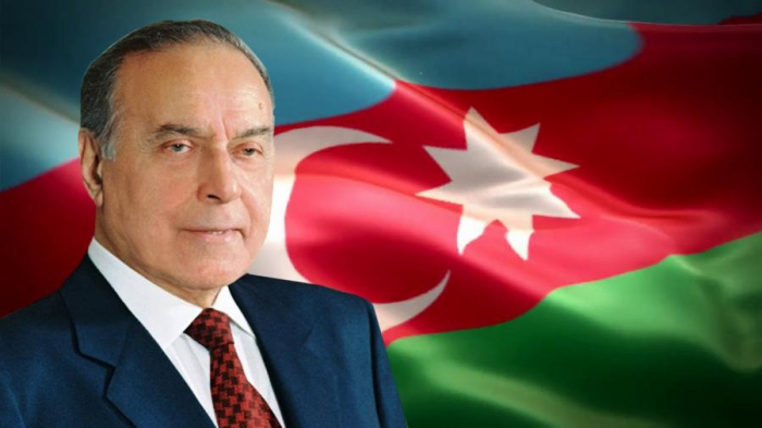 Samir Nuriyev: Azərbaycanın XX əsr tarixi Heydər Əliyev şəxsiyyəti ilə sıx bağlıdır Samir Nuriyev: Azərbaycanın XX əsr tarixi Heydər Əliyev şəxsiyyəti ilə sıx bağlıdır