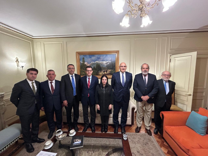    Elçin Əmirbəyov Çilidə bir sıra görüşlər keçirib     
