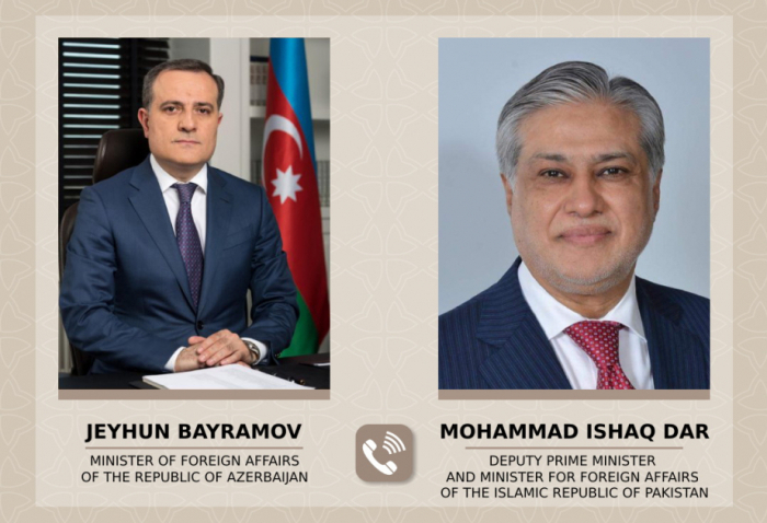  Le ministre azerbaïdjanais des AE discute avec son homologue pakistanais de l