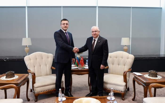 Yaşar Güler Azərbaycanın müdafiə nazirinin müavinini qəbul edib Yaşar Güler Azərbaycanın müdafiə nazirinin müavinini qəbul edib