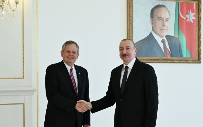 Prezident ABŞ Senatının Xarici Əlaqələr Komitəsinin üzvünü qəbul edib Prezident ABŞ Senatının Xarici Əlaqələr Komitəsinin üzvünü qəbul edib