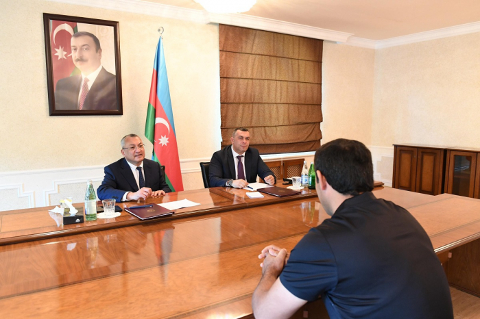 İsmayıllıda keçmiş məcburi köçkünlərin müraciətləri dinlənilib
İsmayıllıda keçmiş məcburi köçkünlərin müraciətləri dinlənilib