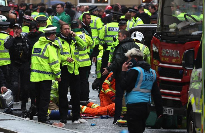 Foot : une voiture fonce sur la foule lors de la parade à Liverpool, 27 personnes hospitalisées