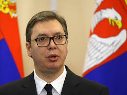 Vuçiç Qələbə paradına gedəcək