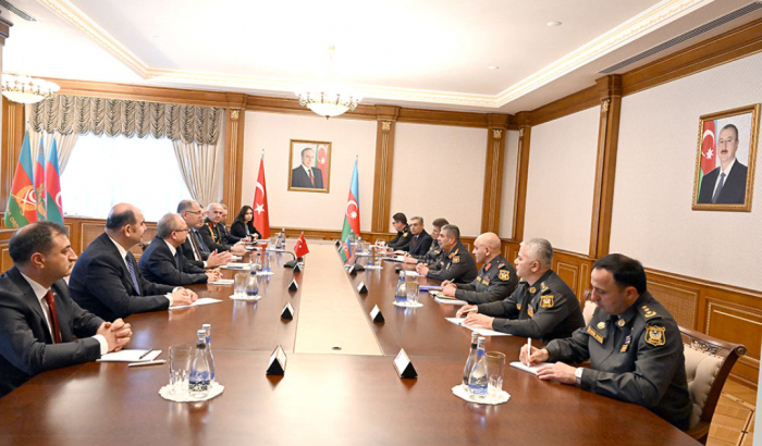   Azerbaijan, Türkiye discuss development of cooperation in military education  