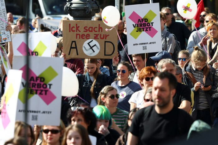 Des milliers de manifestants en Allemagne pour l