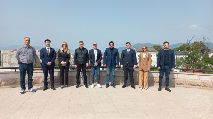 Des parlementaires italiens visitent Aghdam