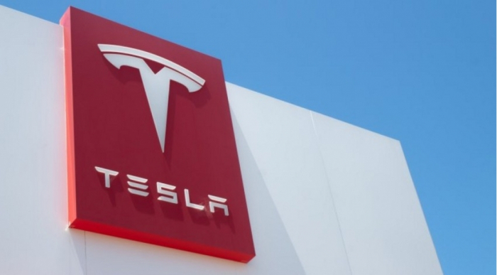 "Tesla"nın səhmləri ucuzlaşıb  
