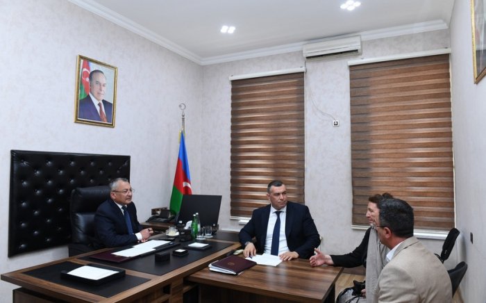 Rövşən Rzayev vətəndaş qəbulu keçirib  
