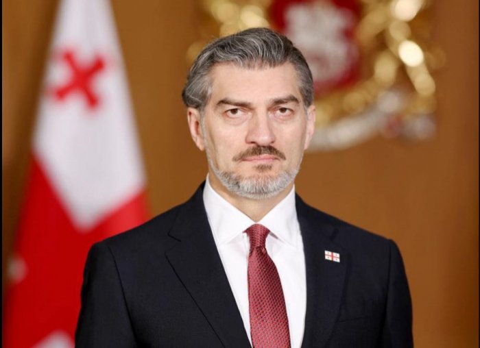 Gürcüstan preizdenti 37 nəfəri əfv etdi  
