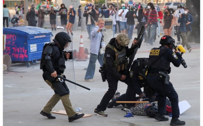   56 arrested in Los Angeles amid protests against immigration raids  
