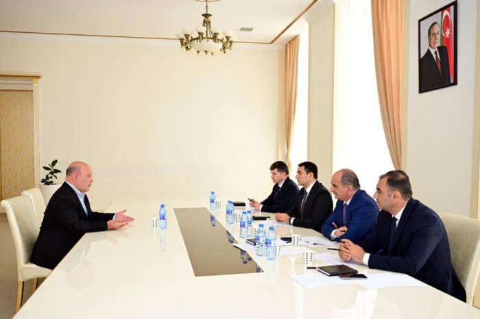 Mədəniyyət naziri Göygöldə vətəndaşların müraciətlərini dinləyib  
