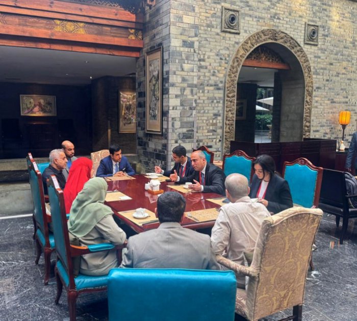   Beamte aus Oman und Aserbaidschan besprechen Zusammenarbeit im Bildungsbereich  