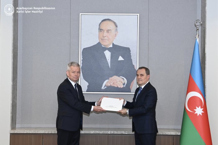 Incoming Polish ambassador presents his credentials to Azerbaijani FM