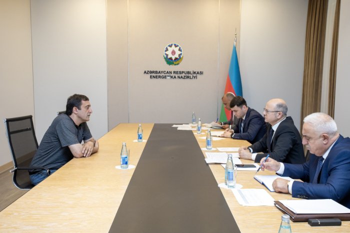 Energetika naziri Pərviz Şahbazov vətəndaşlarla görüşüb  
