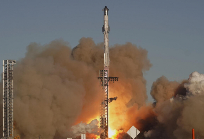 SpaceX Starship rocket explodes during ground test