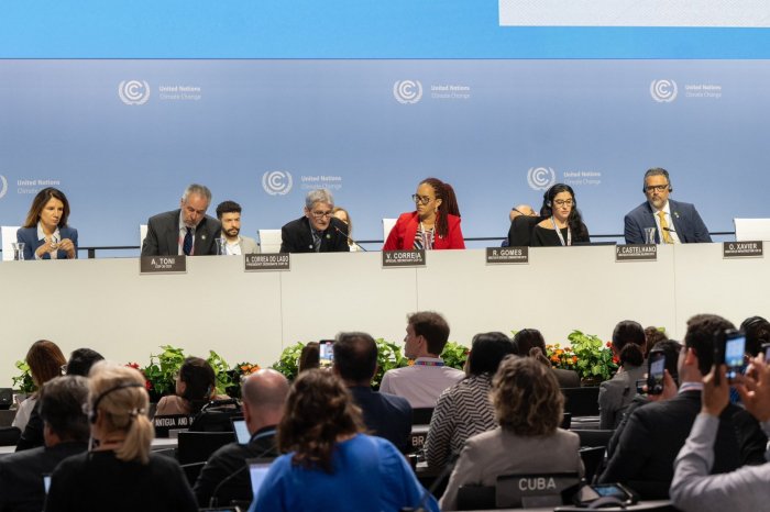   Aserbaidschanisches COP29-Team bespricht die COP30-Vorbereitungen mit seinen brasilianischen Kollegen in Bonn  