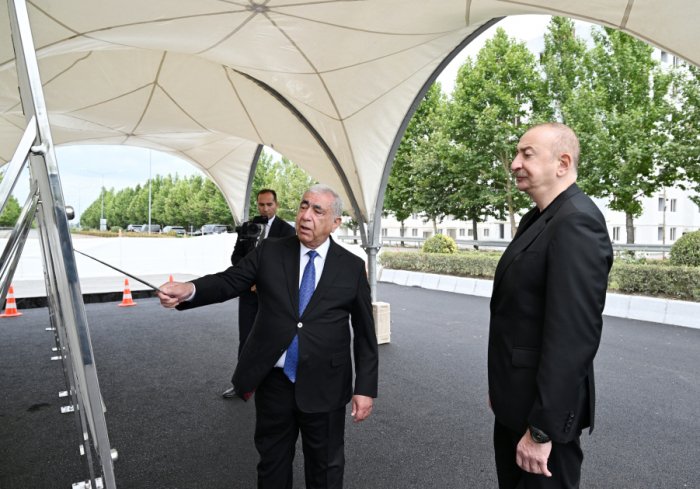    Prezident magistral yolun Yevlaxdan keçən hissəsində görülən işlərlə tanış olub   