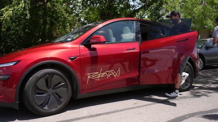   Tesla startet Robotaxi-Dienst in Texas  